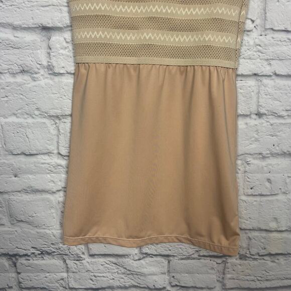 Body Shape and Smooth Slip - Picture 3 of 4